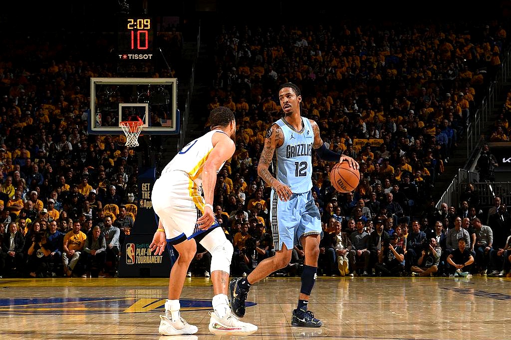 凯尔特人绝地反击灰熊,哈里斯统治全场 凯尔特人绝地反击灰熊,哈里斯统治全场