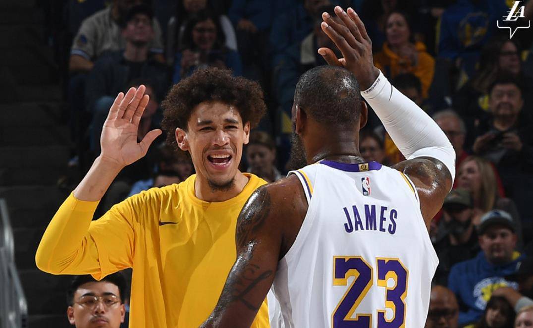 XL险胜PSG,Nemesis三分雨点燃全场 XL险胜PSG,Nemesis三分雨点燃全场