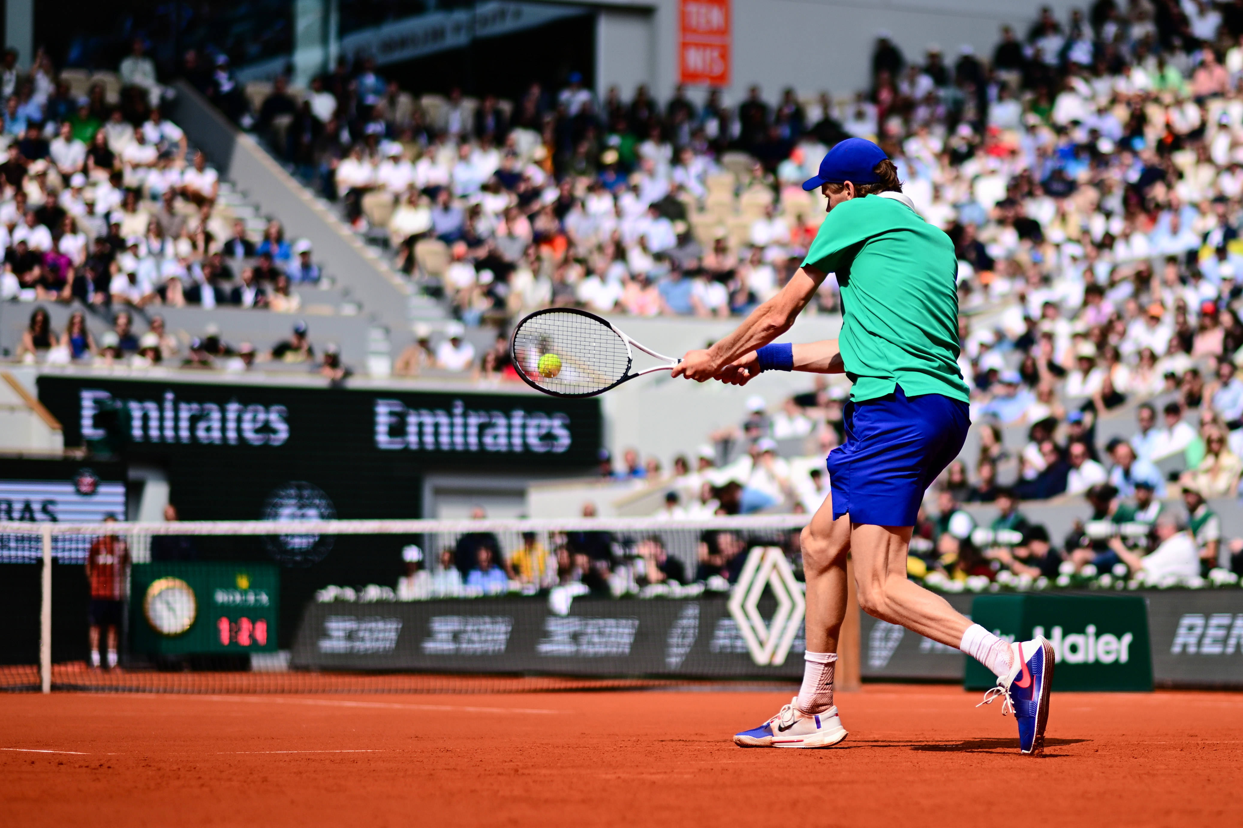 意大利网球队强势美国网球队，阿尔卡拉斯统治全场