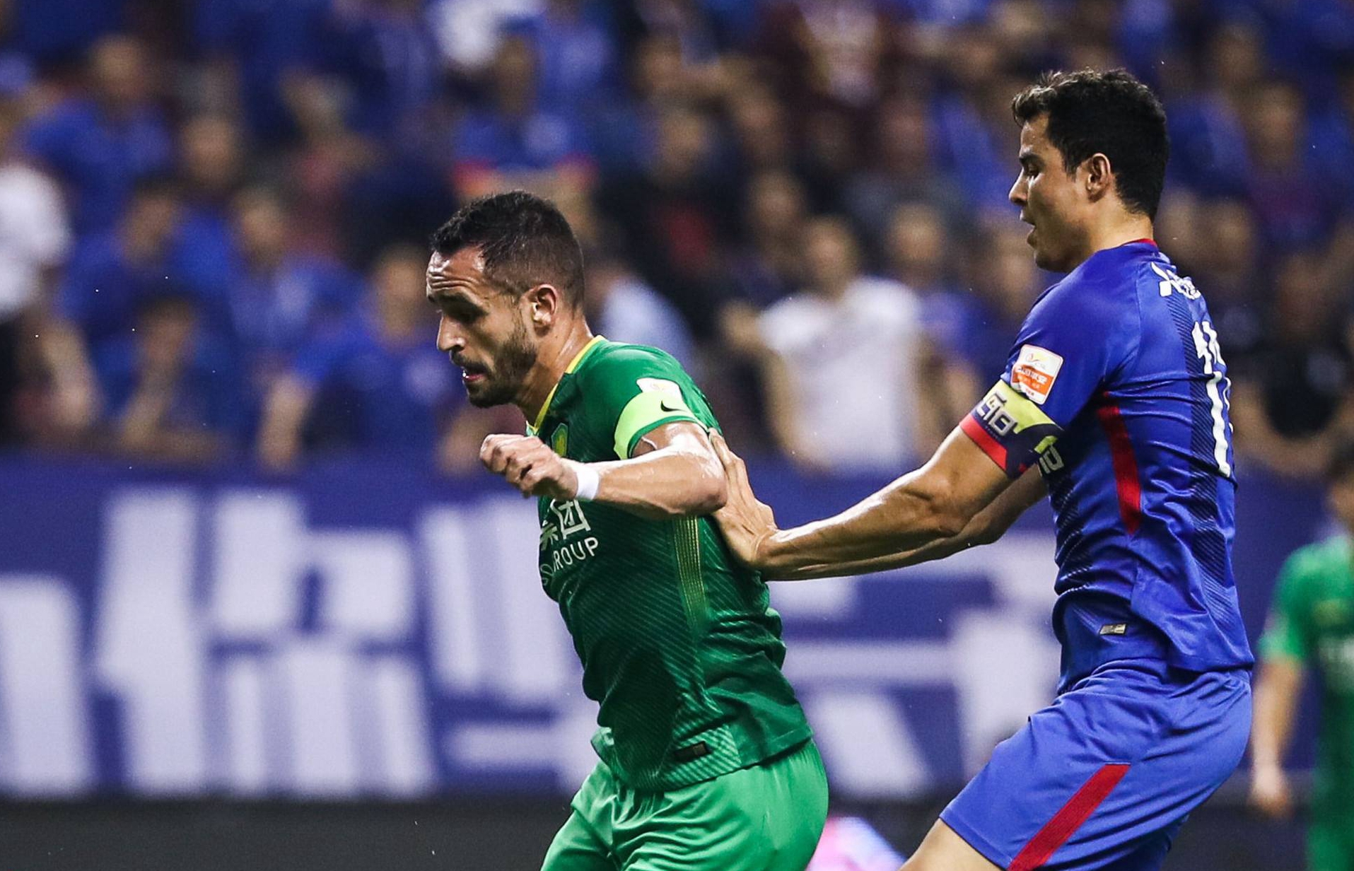 熊猫体育-球队对决：青岛黄海战鹿岛鹿角，拼搏争胜