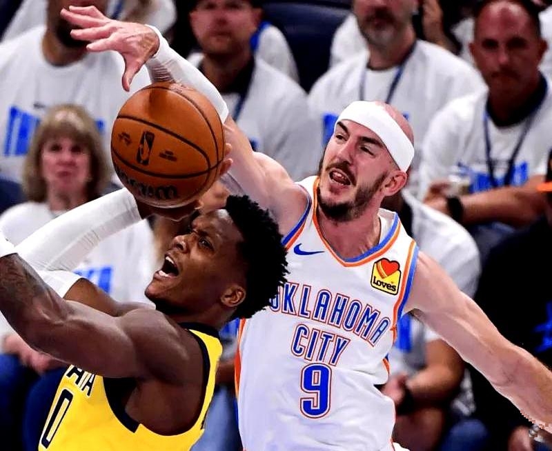 中国男篮横扫76人,卡鲁索三分雨点燃全场 中国男篮横扫76人,卡鲁索三分雨点燃全场